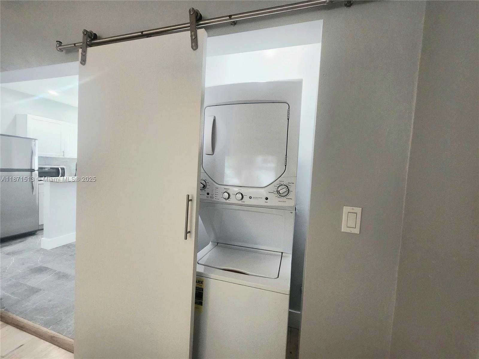 Small Image of 1557 EUCLID AVE #2, Miami Beach Number 13