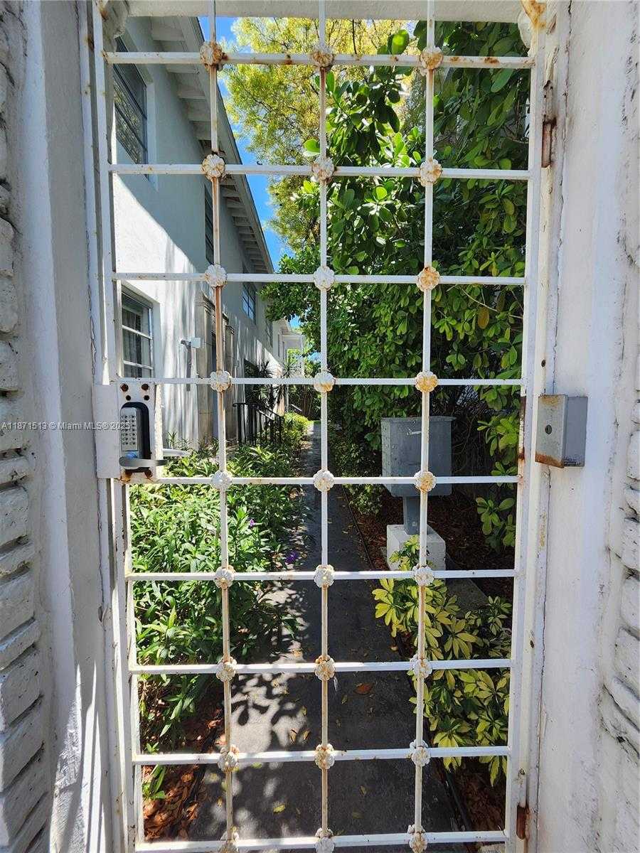 Small Image of 1557 EUCLID AVE #2, Miami Beach Number 2
