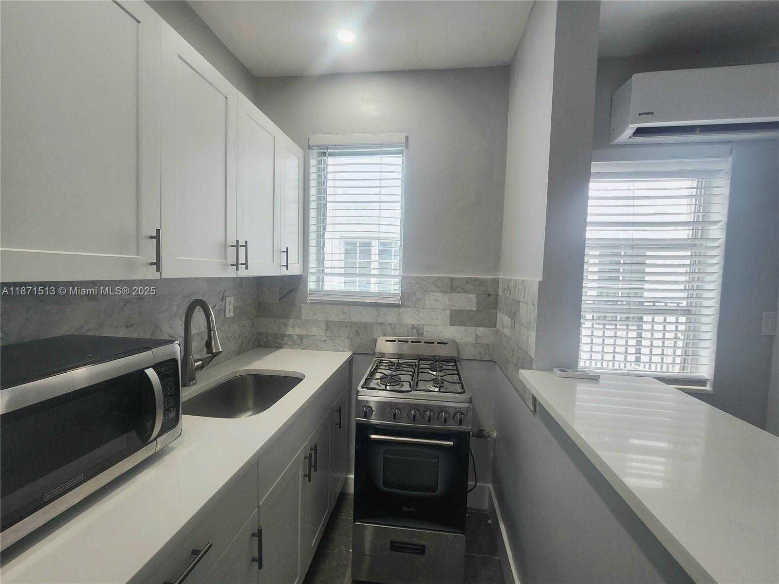 Small Image of 1557 EUCLID AVE #2, Miami Beach Number 9