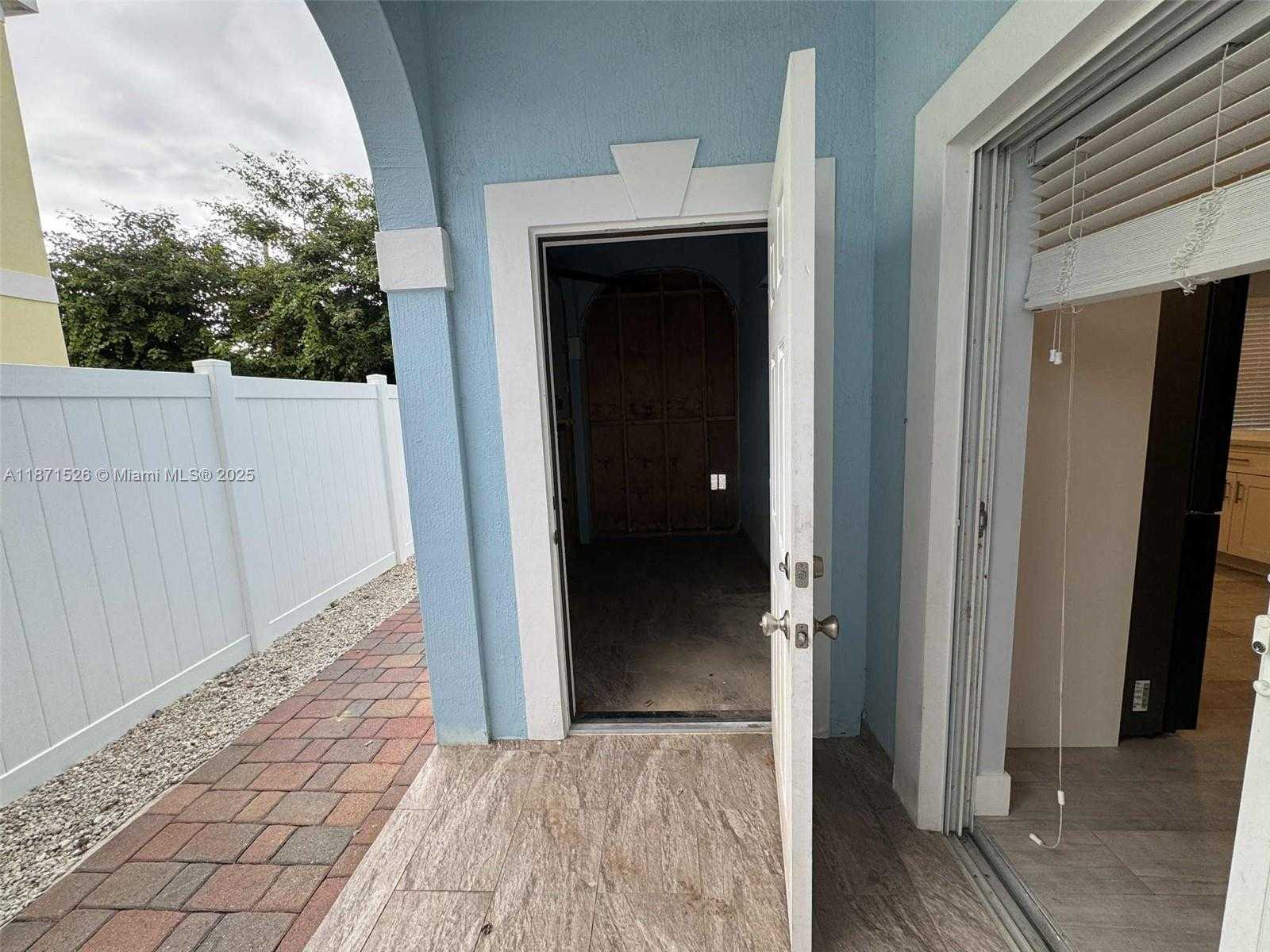 Small Image of 1315 ROYAL PALM DR #1315, Key Largo Number 22