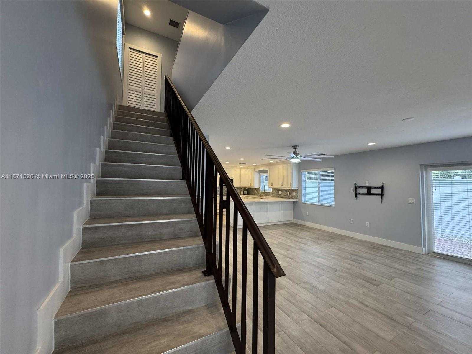 Small Image of 1315 ROYAL PALM DR #1315, Key Largo Number 8