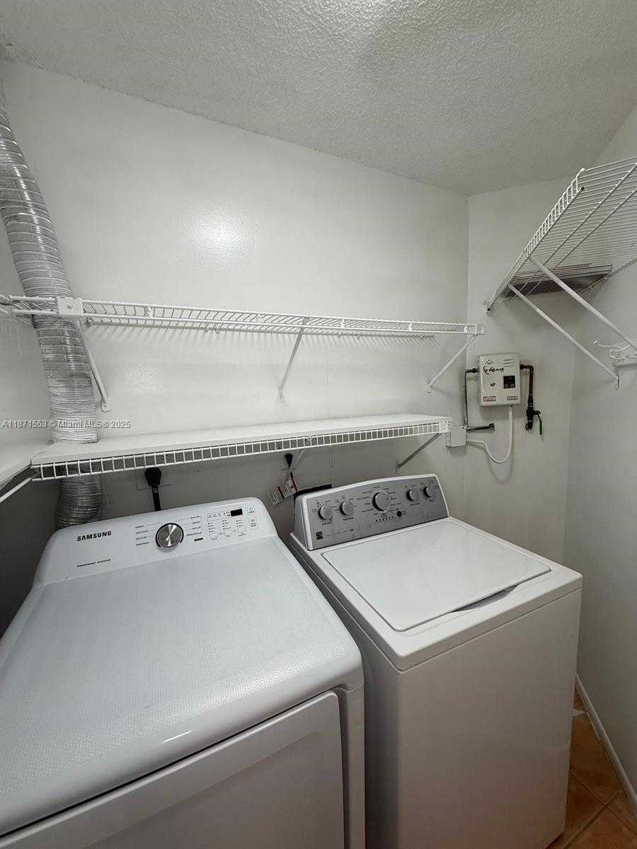 Small Image of 9419 FONTAINEBLEAU BLVD #212, Miami Number 10