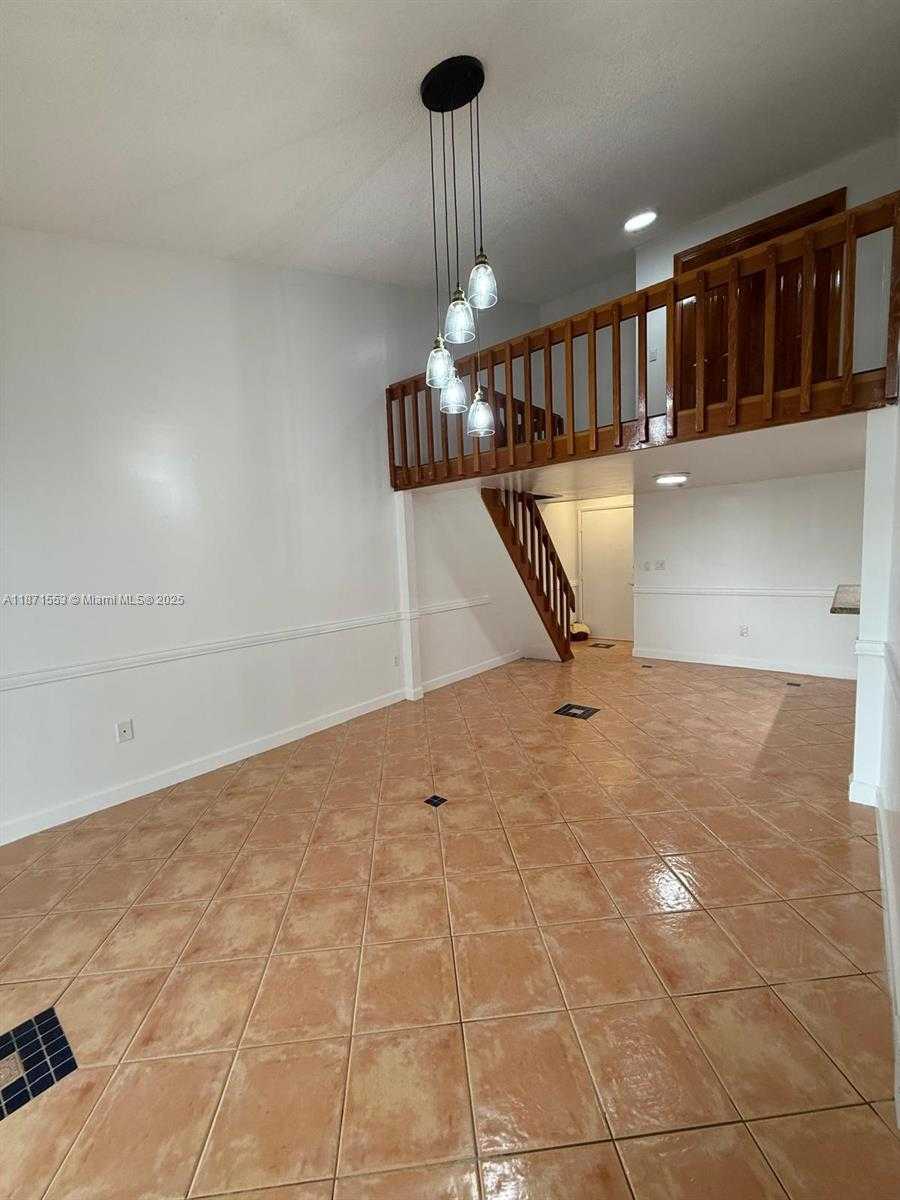 Small Image of 9419 FONTAINEBLEAU BLVD #212, Miami Number 14