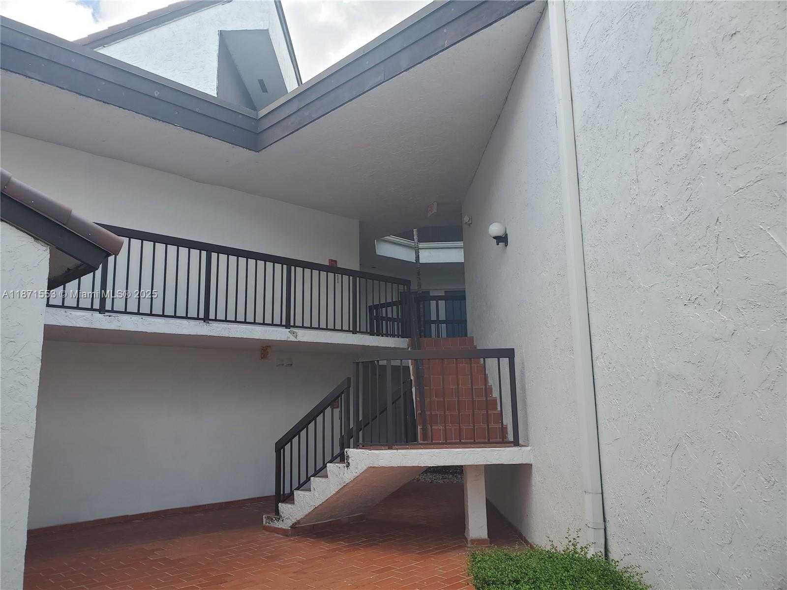 Small Image of 9419 FONTAINEBLEAU BLVD #212, Miami Number 3