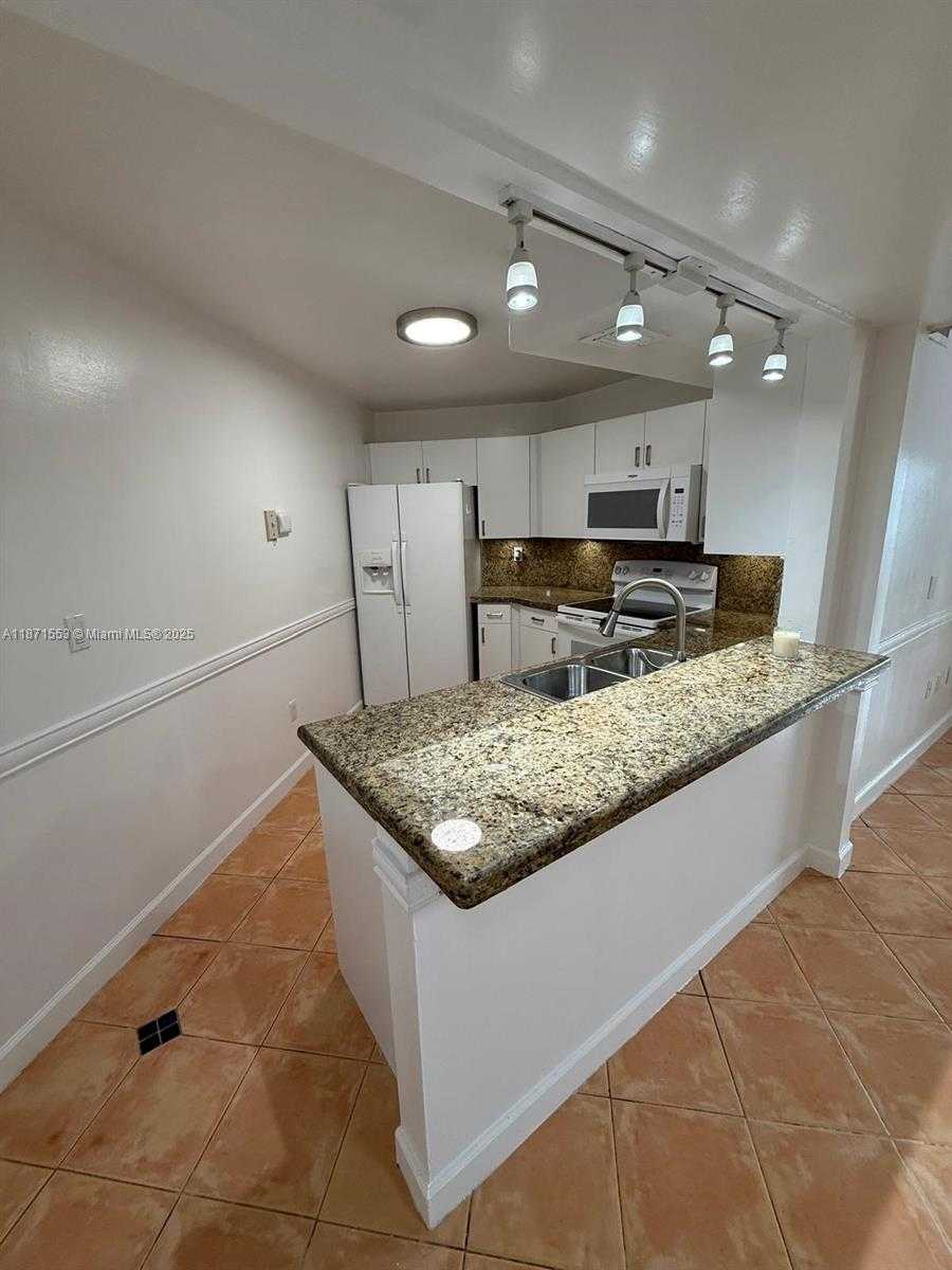 Small Image of 9419 FONTAINEBLEAU BLVD #212, Miami Number 9