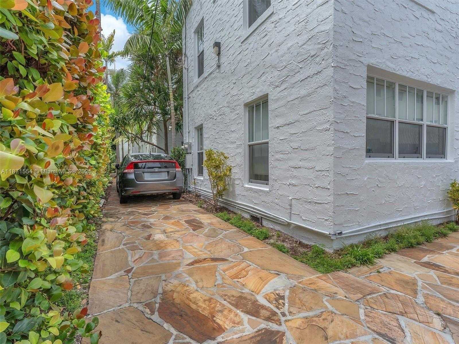 Small Image of 935 MERIDIAN AVE #3, Miami Beach Number 16