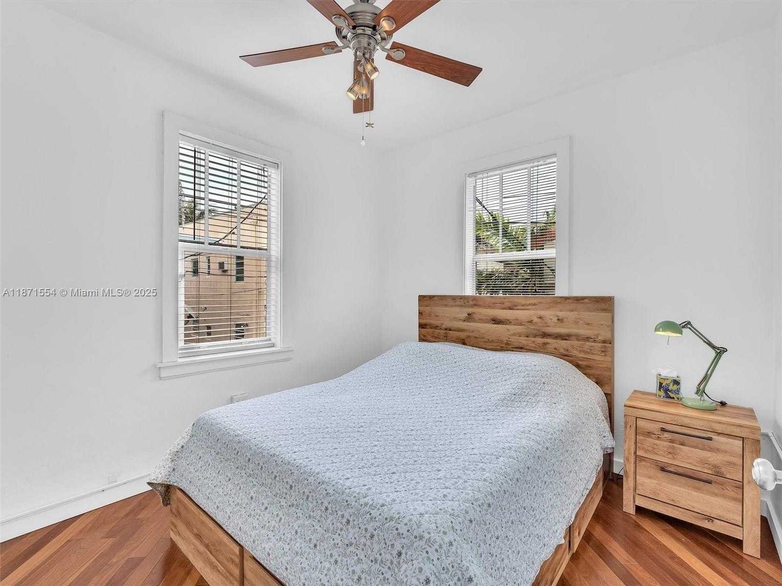 Small Image of 935 MERIDIAN AVE #3, Miami Beach Number 9