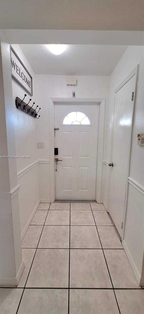 Small Image of 15403 SOUTH WEST 107TH CT, Miami Number 11