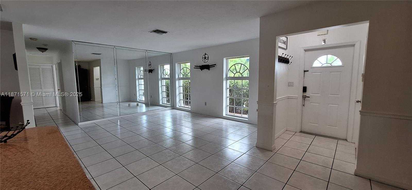 Small Image of 15403 SOUTH WEST 107TH CT, Miami Number 16