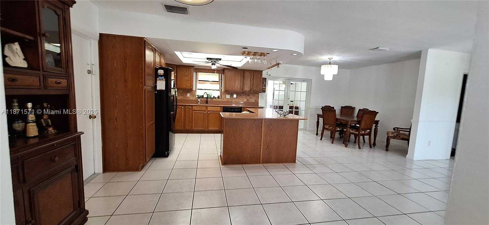 Small Image of 15403 SOUTH WEST 107TH CT, Miami Number 25