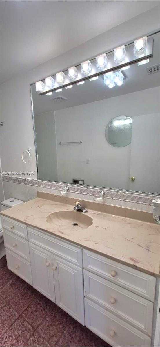 Small Image of 15403 SOUTH WEST 107TH CT, Miami Number 34