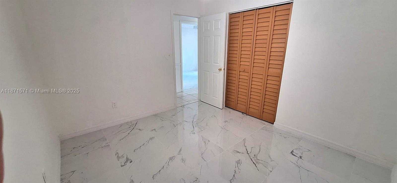 Small Image of 15403 SOUTH WEST 107TH CT, Miami Number 39