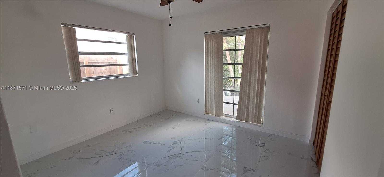 Small Image of 15403 SOUTH WEST 107TH CT, Miami Number 45