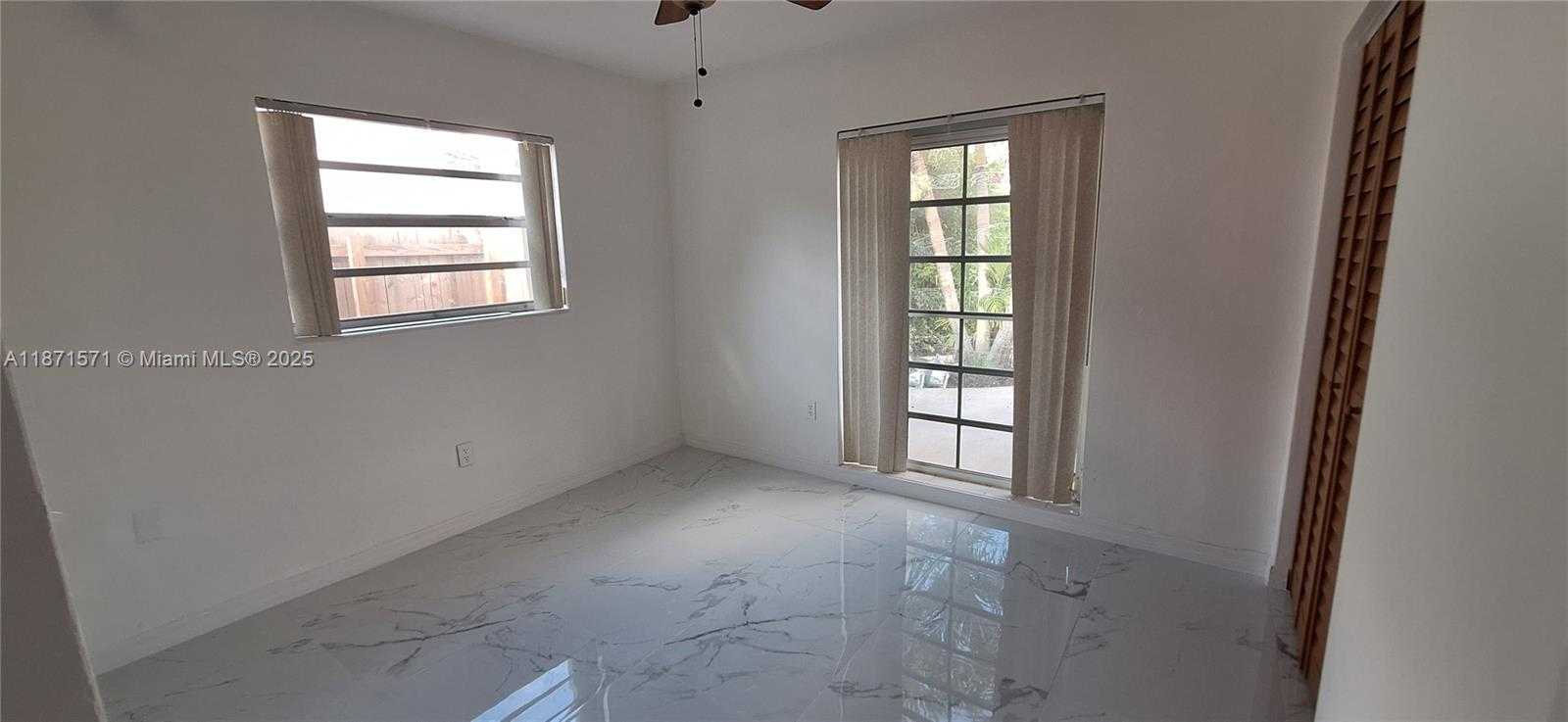 Small Image of 15403 SOUTH WEST 107TH CT, Miami Number 46