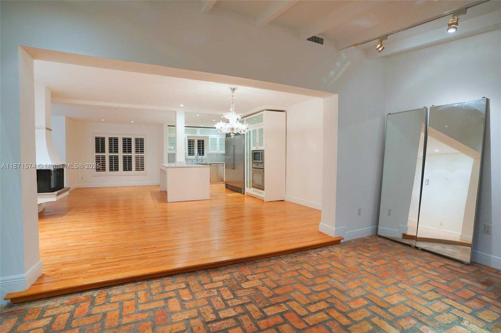 Small Image of 355 REDWOOD LN, Key Biscayne Number 19