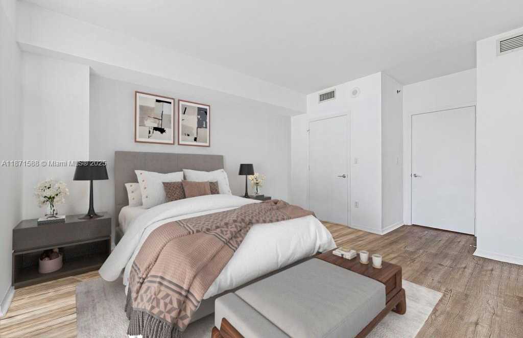 Small Image of 55 SOUTH EAST 6TH ST #1208, Miami Number 10