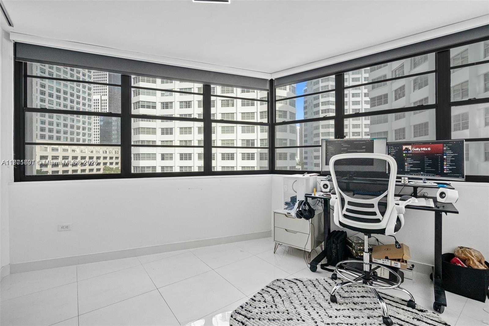 Small Image of 999 BRICKELL BAY DR #705, Miami Number 8