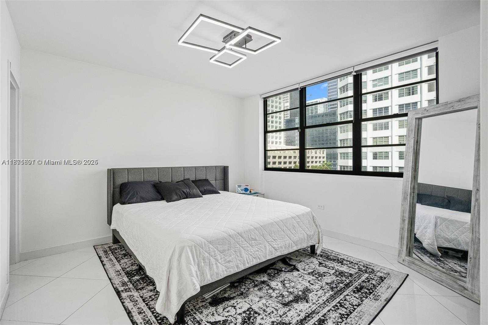 Small Image of 999 BRICKELL BAY DR #705, Miami Number 9