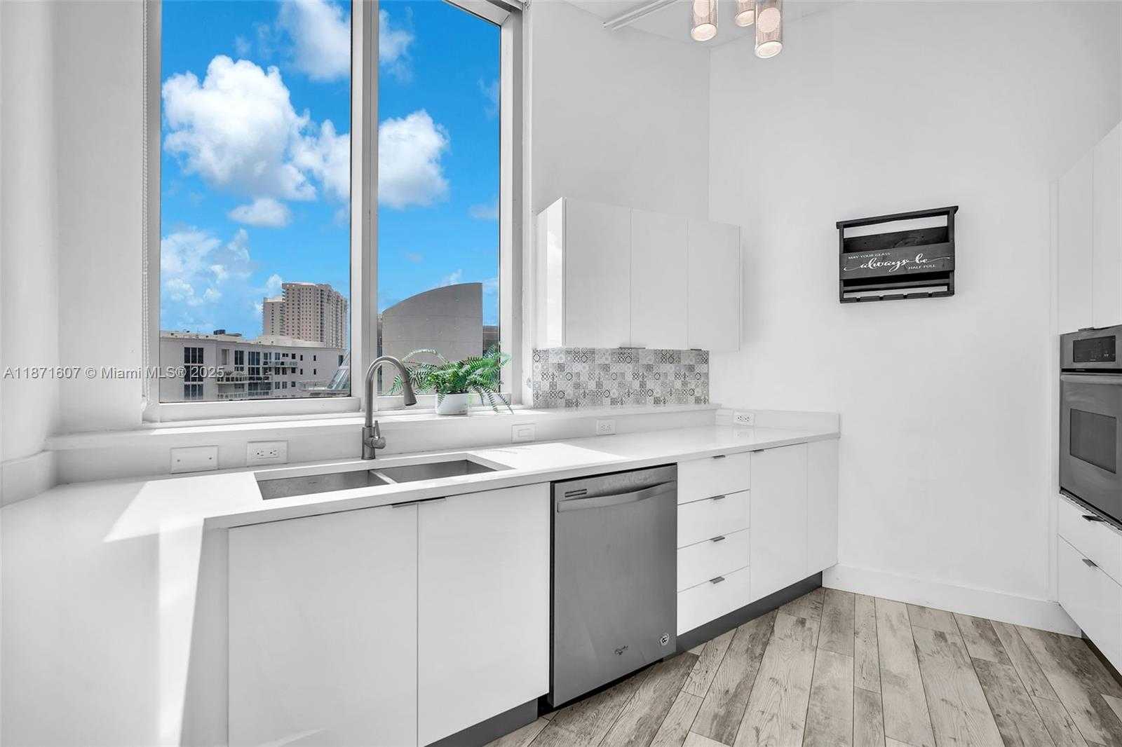 Small Image of 3029 NORTH EAST 188TH ST #725, Aventura Number 12