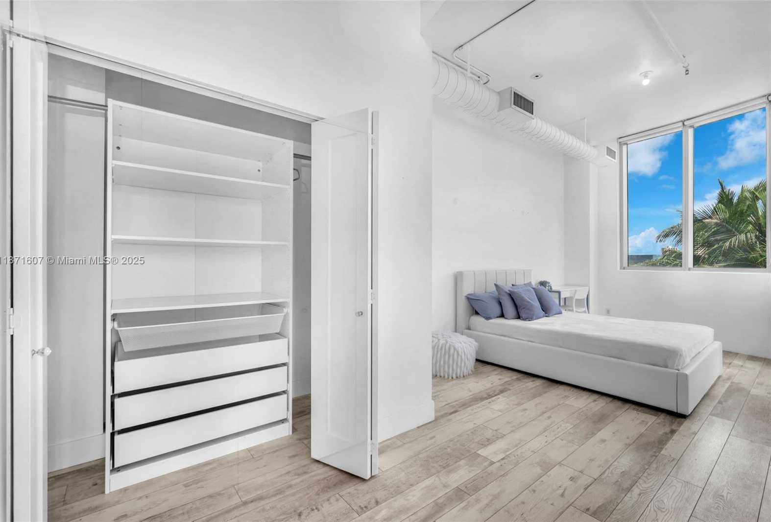 Small Image of 3029 NORTH EAST 188TH ST #725, Aventura Number 24
