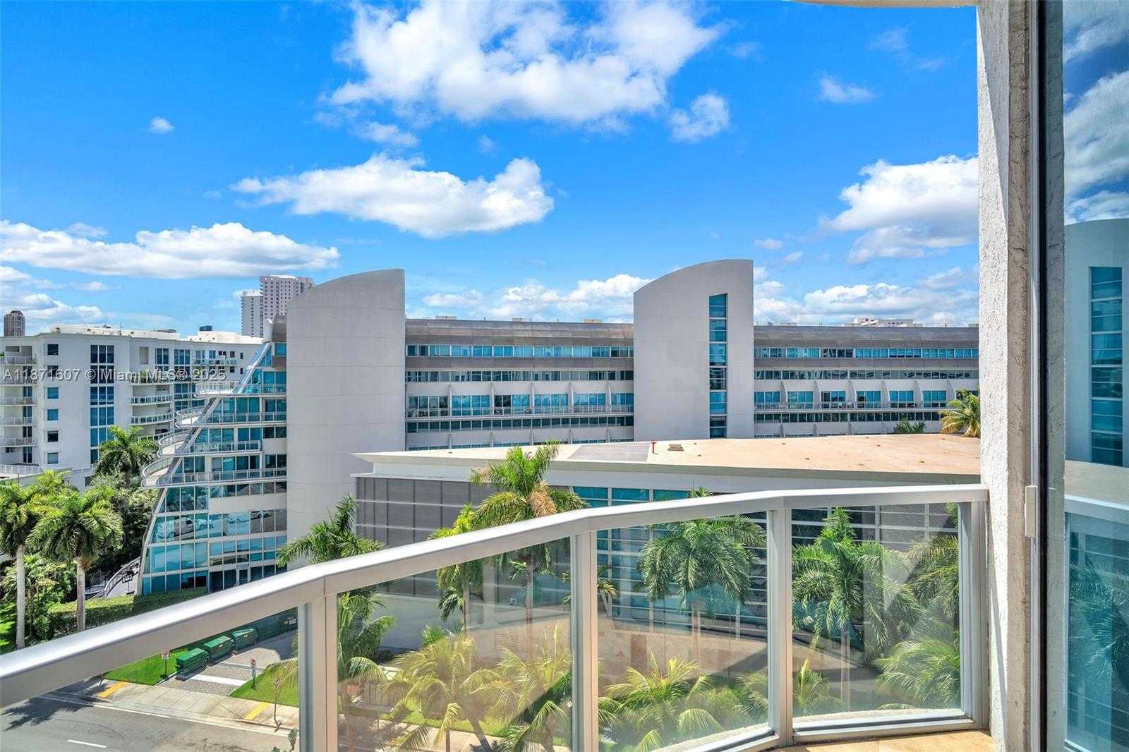 Small Image of 3029 NORTH EAST 188TH ST #725, Aventura Number 29