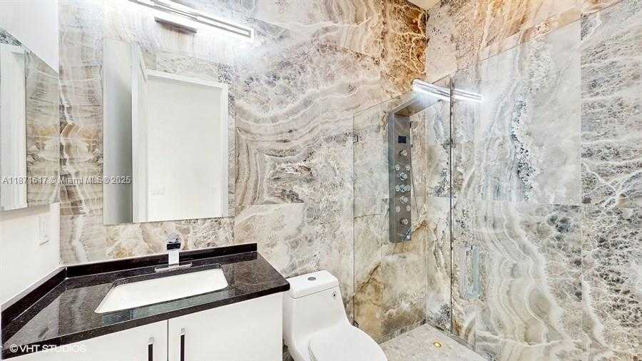 Small Image of 8350 ROYAL COUNTY DOWN RD, Boca Raton Number 18