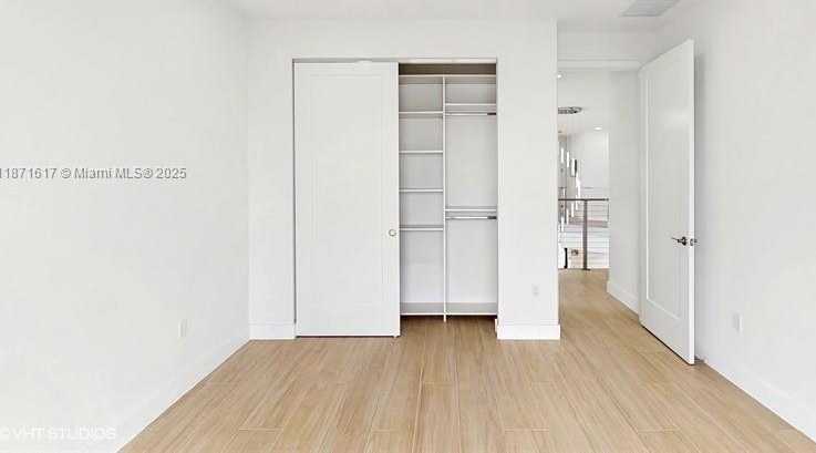 Small Image of 8350 ROYAL COUNTY DOWN RD, Boca Raton Number 31
