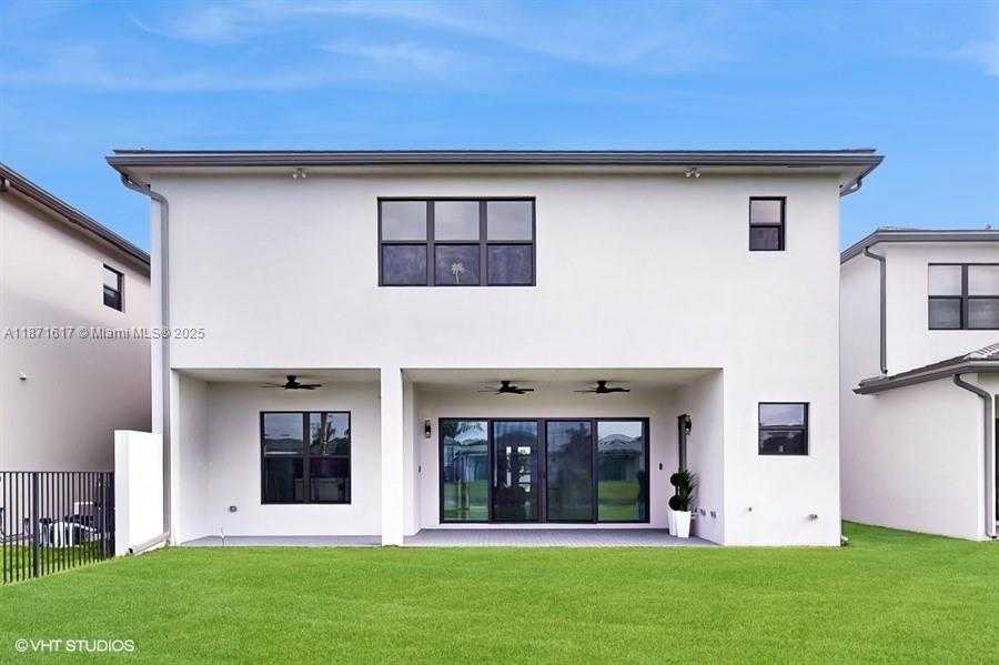 Small Image of 8350 ROYAL COUNTY DOWN RD, Boca Raton Number 36