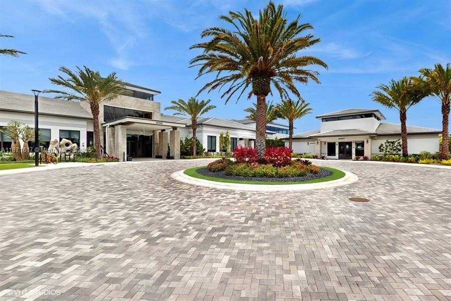Small Image of 8350 ROYAL COUNTY DOWN RD, Boca Raton Number 39