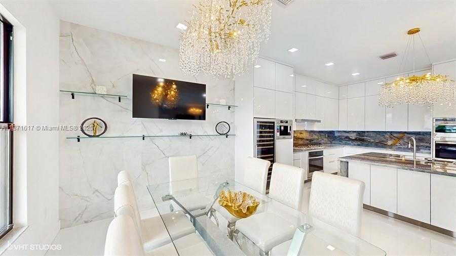 Small Image of 8350 ROYAL COUNTY DOWN RD, Boca Raton Number 7