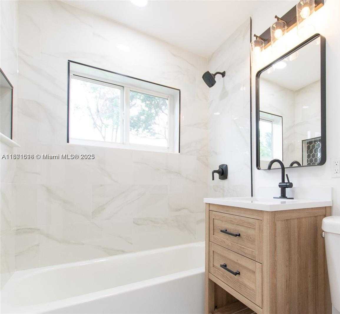 Small Image of 11520 SOUTH WEST 142ND TER, Miami Number 9