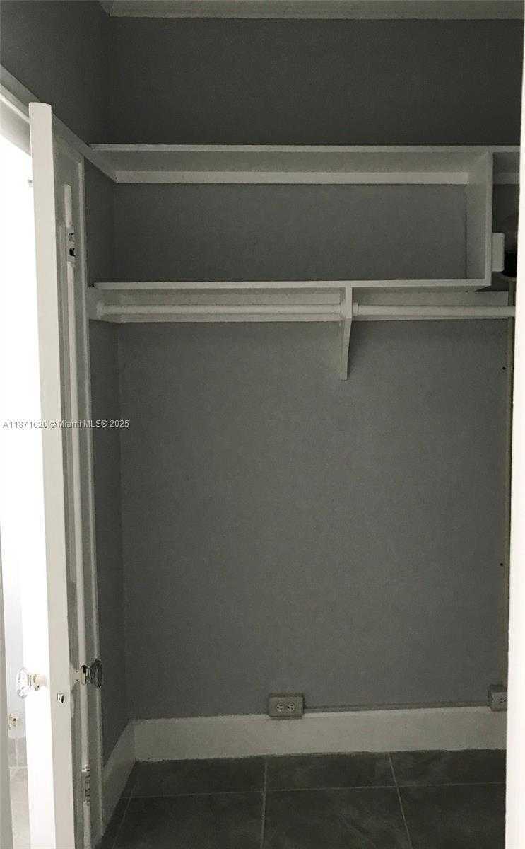 Small Image of 124 MENDOZA AVE #8A, Coral Gables Number 8