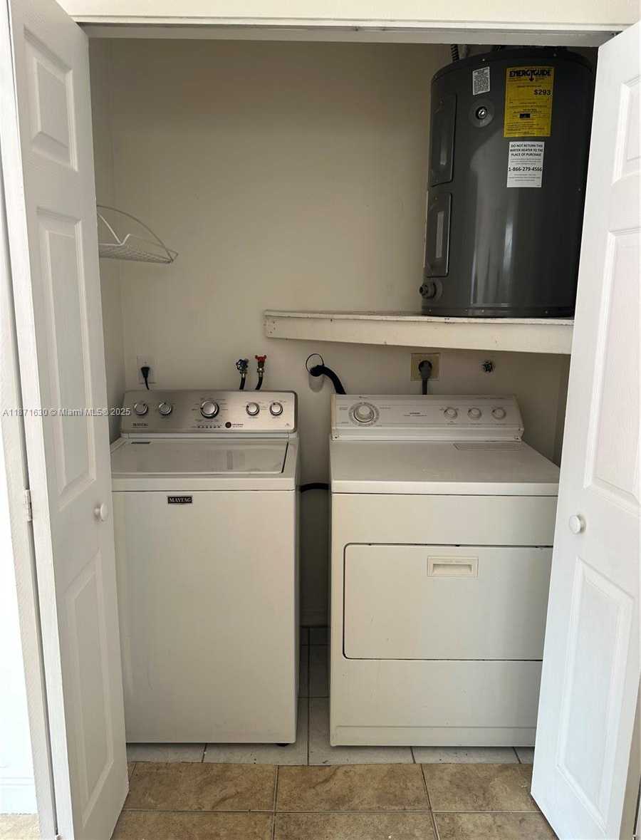 Small Image of 16771 NORTH WEST 74TH CT, Hialeah Number 17