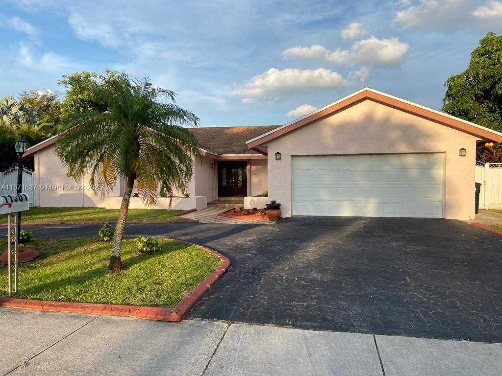 Small Image of 11301 SOUTH WEST 132ND AVE, Miami Number 3