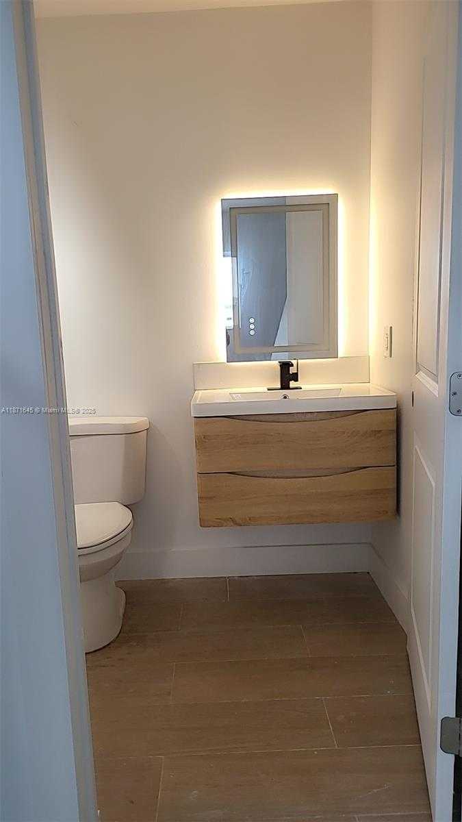 Small Image of 2310 NORTH WEST 103RD ST #Front, Miami Number 10