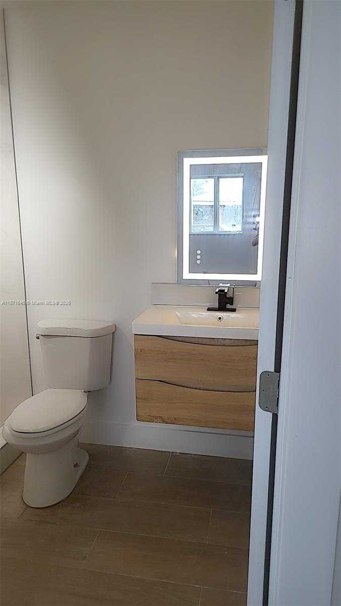 Small Image of 2310 NORTH WEST 103RD ST #Front, Miami Number 11