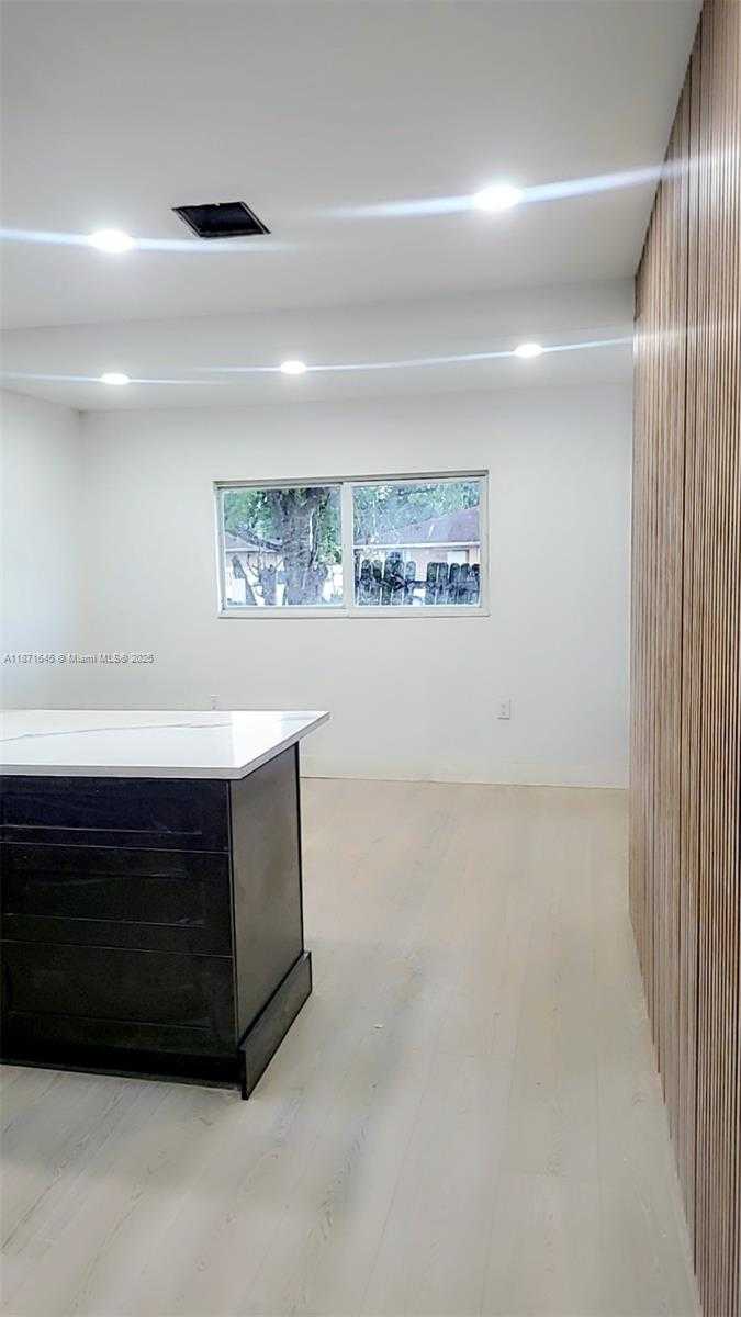 Small Image of 2310 NORTH WEST 103RD ST #Front, Miami Number 14