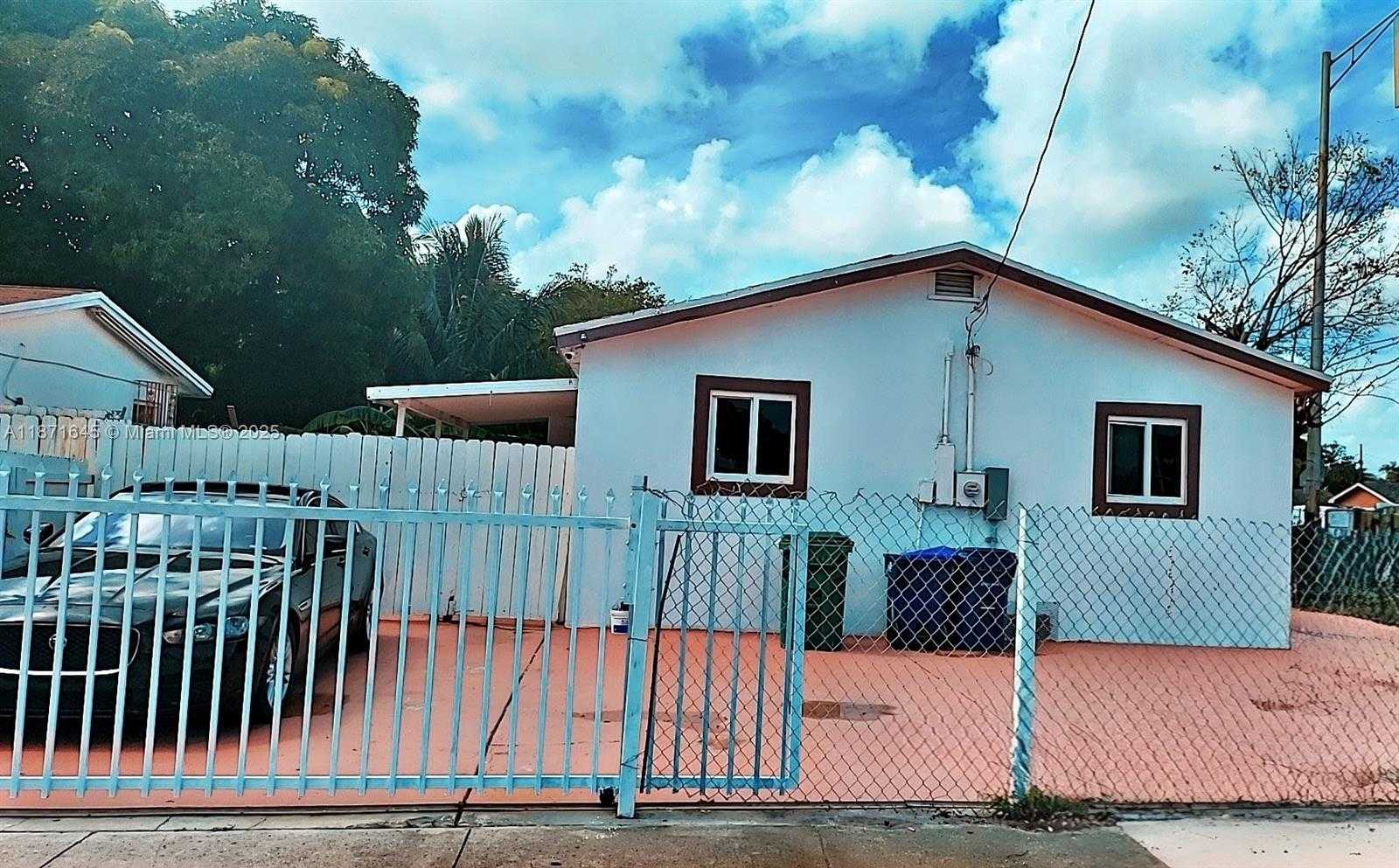 Small Image of 2310 NORTH WEST 103RD ST #Front, Miami Number 20