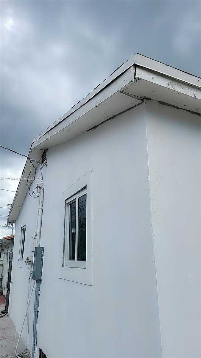 Small Image of 2310 NORTH WEST 103RD ST #Front, Miami Number 7