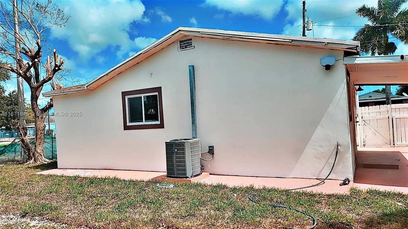 Small Image of 2310 NORTH WEST 103RD ST #Front, Miami Number 9