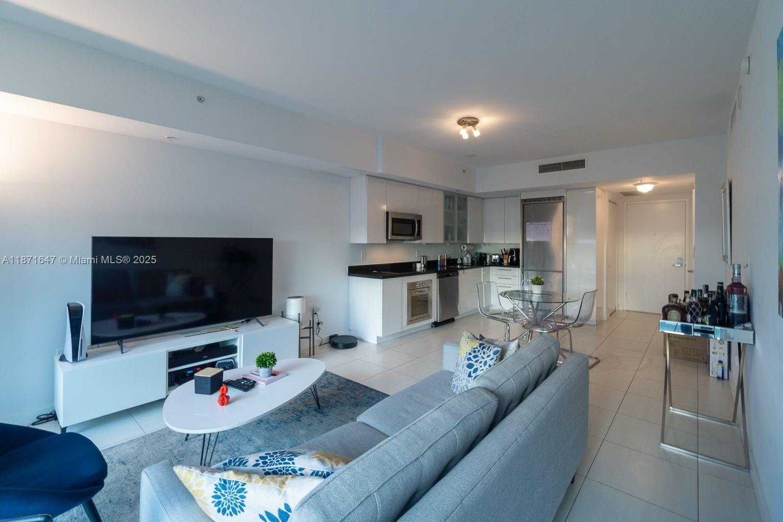 Small Image of 92 SOUTH WEST 3RD ST #4507, Miami Number 2
