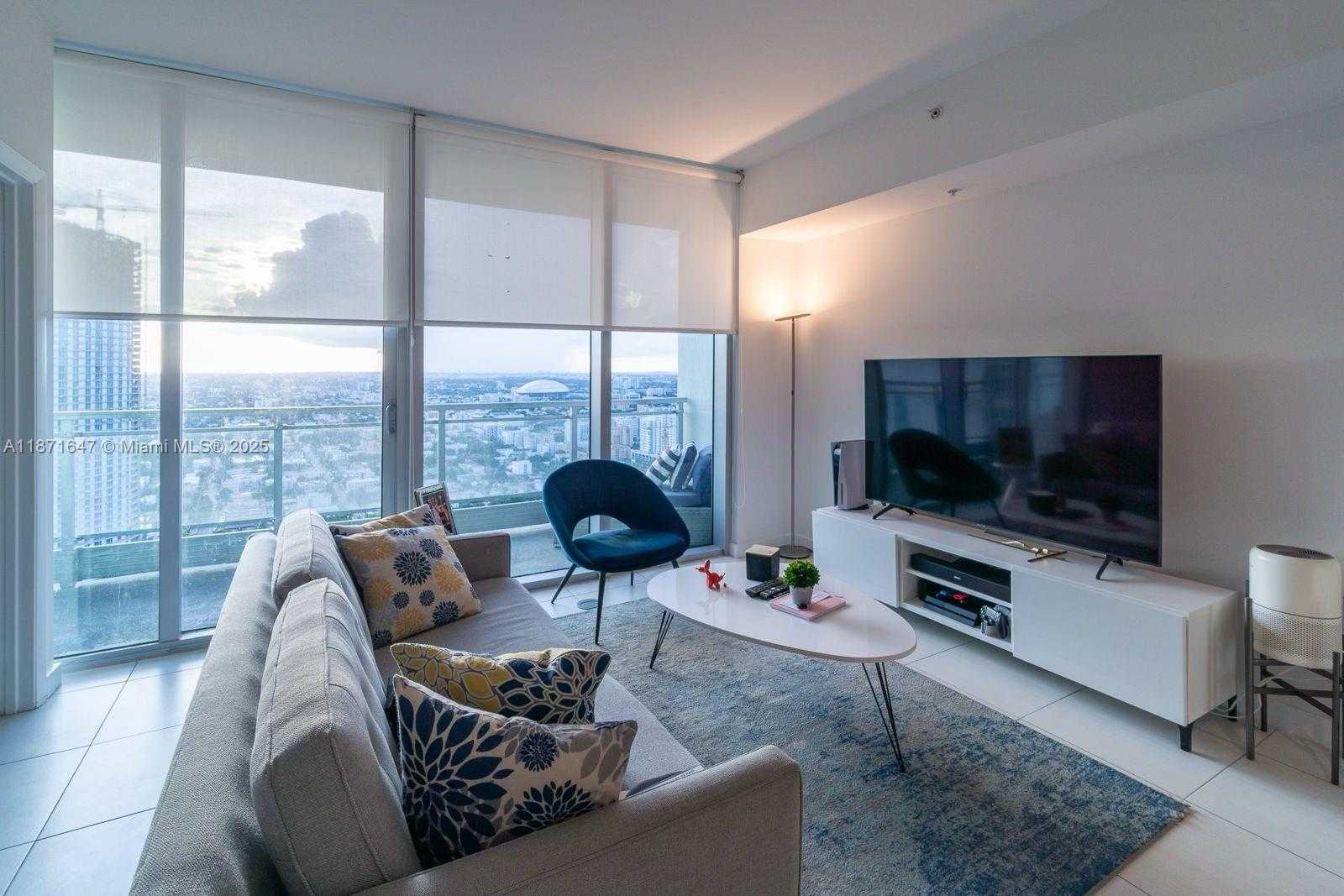 Small Image of 92 SOUTH WEST 3RD ST #4507, Miami Number 3