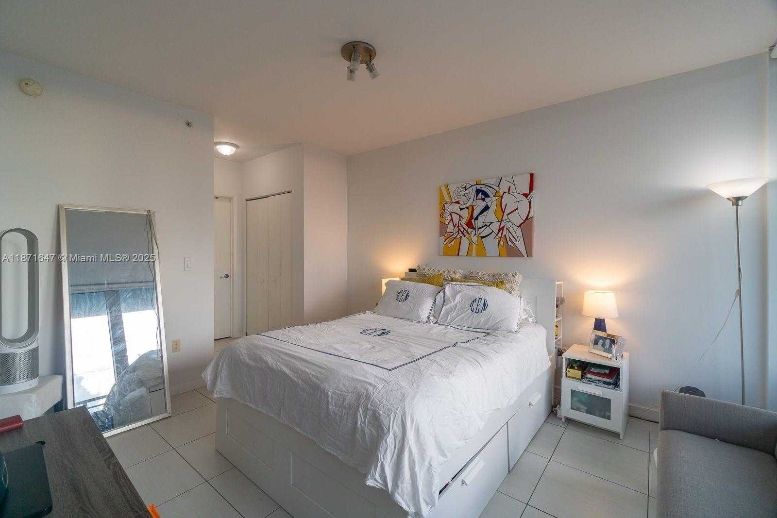Small Image of 92 SOUTH WEST 3RD ST #4507, Miami Number 4