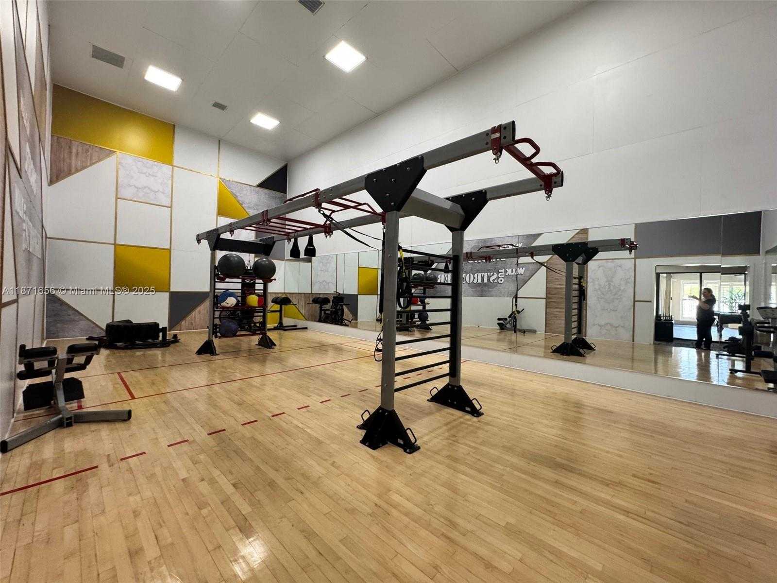 Small Image of 15560 SOUTH WEST 106 LN #1304, Miami Number 24
