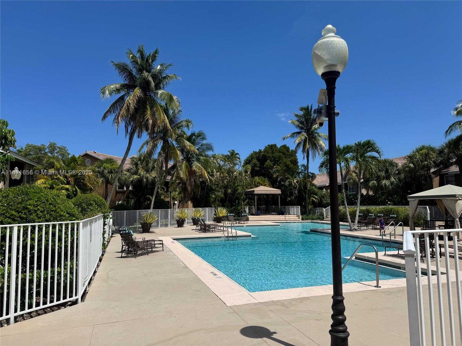 Small Image of 15560 SOUTH WEST 106 LN #1304, Miami Number 27