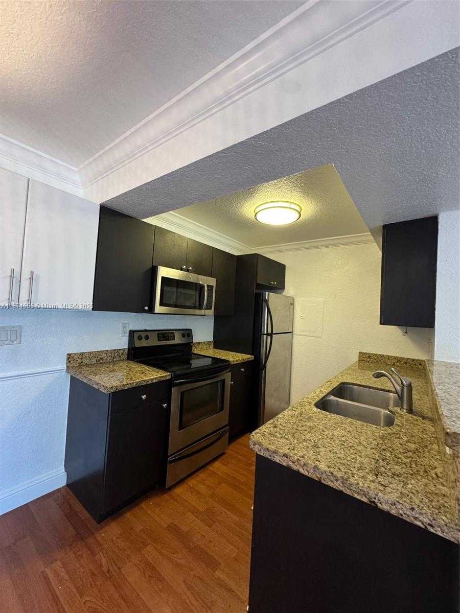 Small Image of 15560 SOUTH WEST 106 LN #1304, Miami Number 4