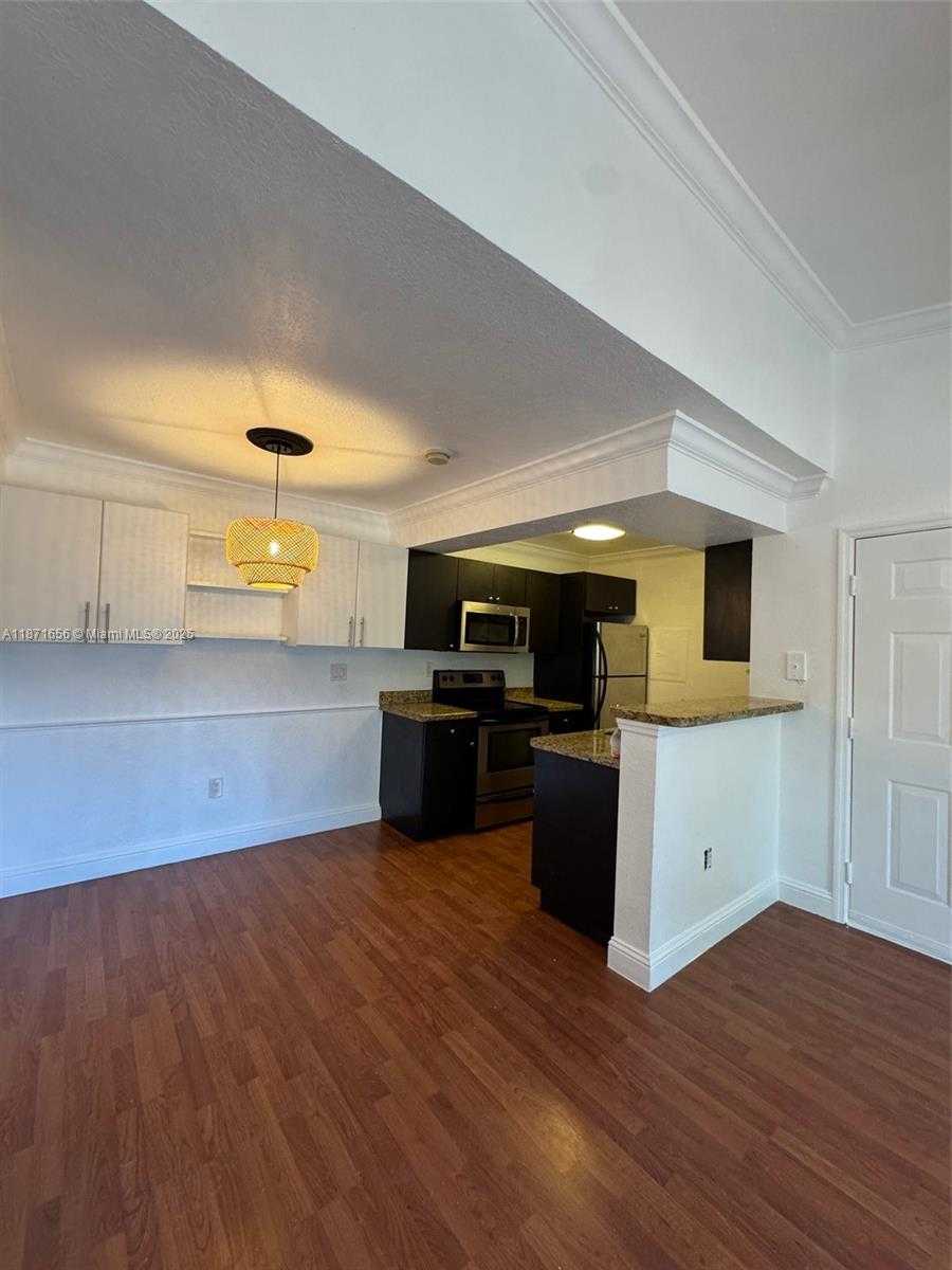 Small Image of 15560 SOUTH WEST 106 LN #1304, Miami Number 7