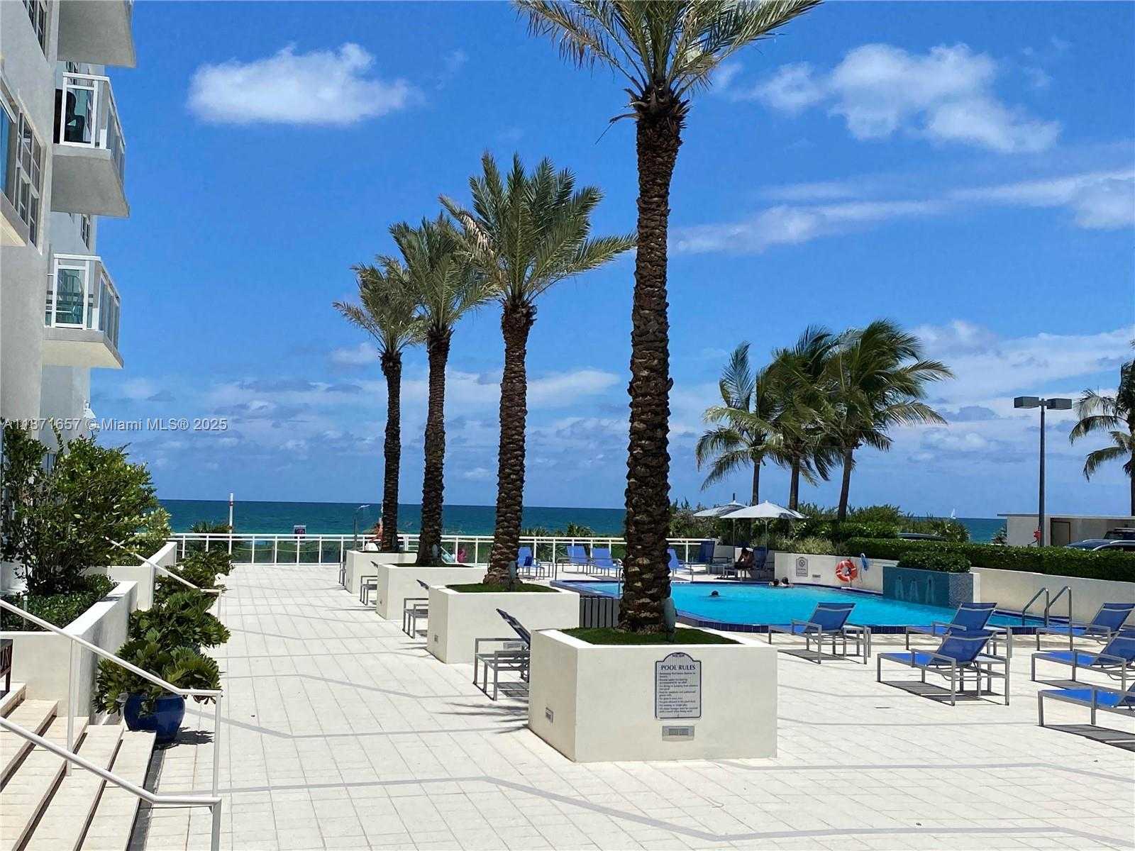 Small Image of 6917 COLLINS AVE #1205, Miami Beach Number 16