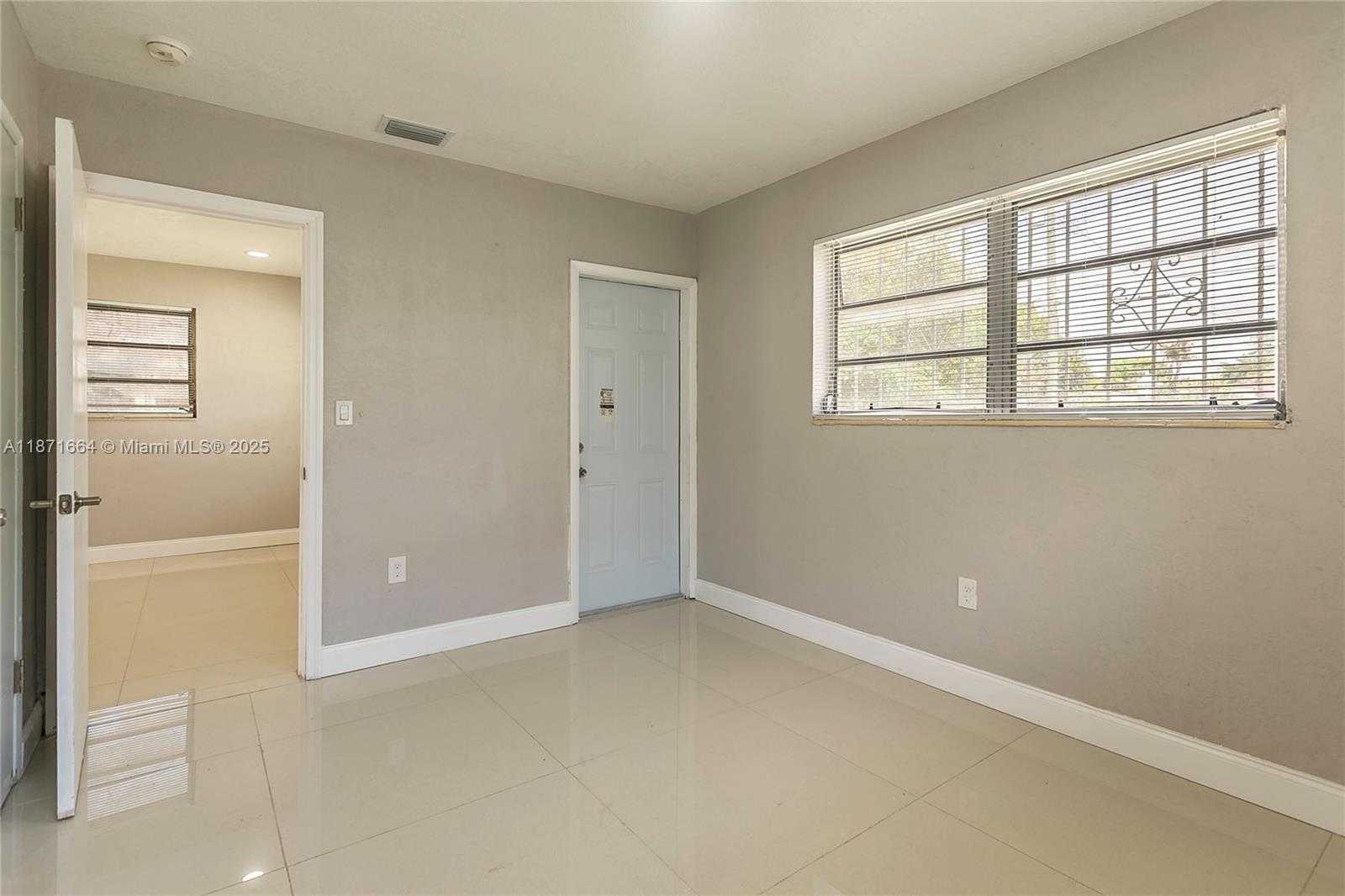 Small Image of 270 NORTH WEST 81ST ST, Miami Number 10