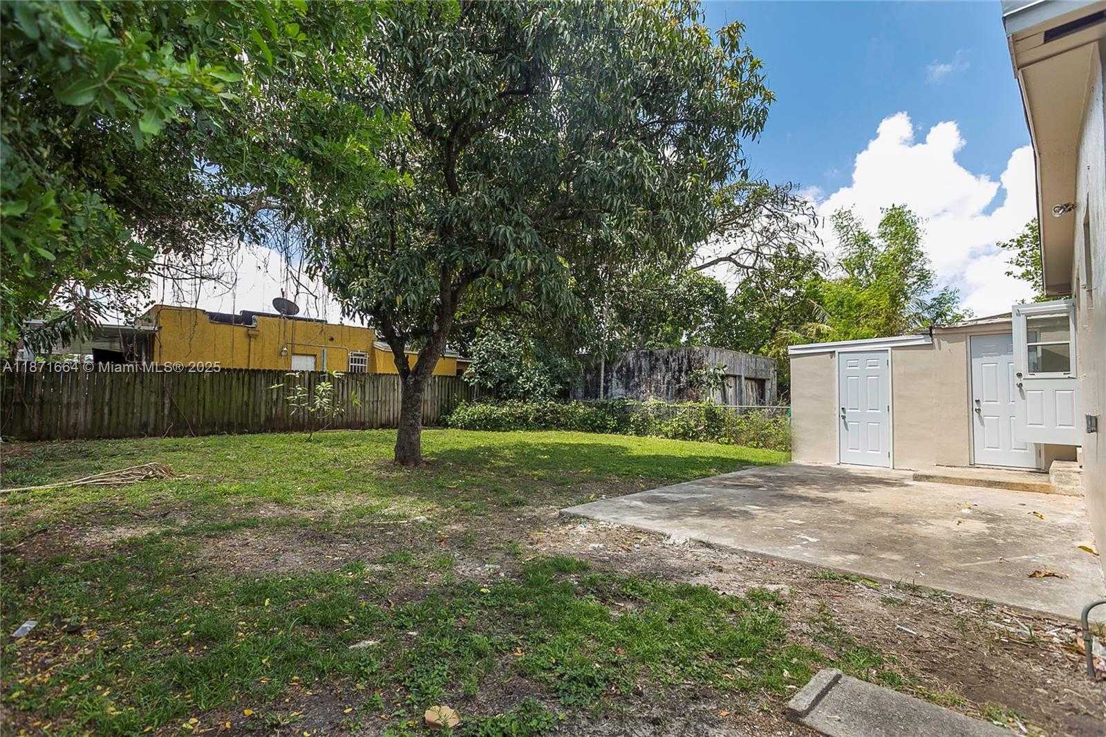 Small Image of 270 NORTH WEST 81ST ST, Miami Number 28